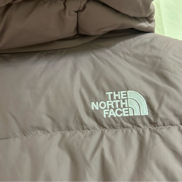 The North Face Hydrenalite 600 Fill Down Vest in Fawn Grey/Mauve Purple - Picture 11 of 15